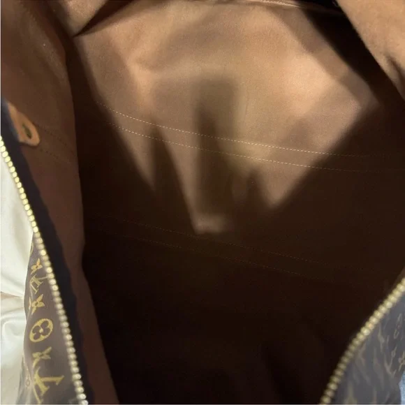 Louis Vuitton🔥 EUC • Keepall 55 (comes with dustbag and luggage tag) - Picture 9 of 12